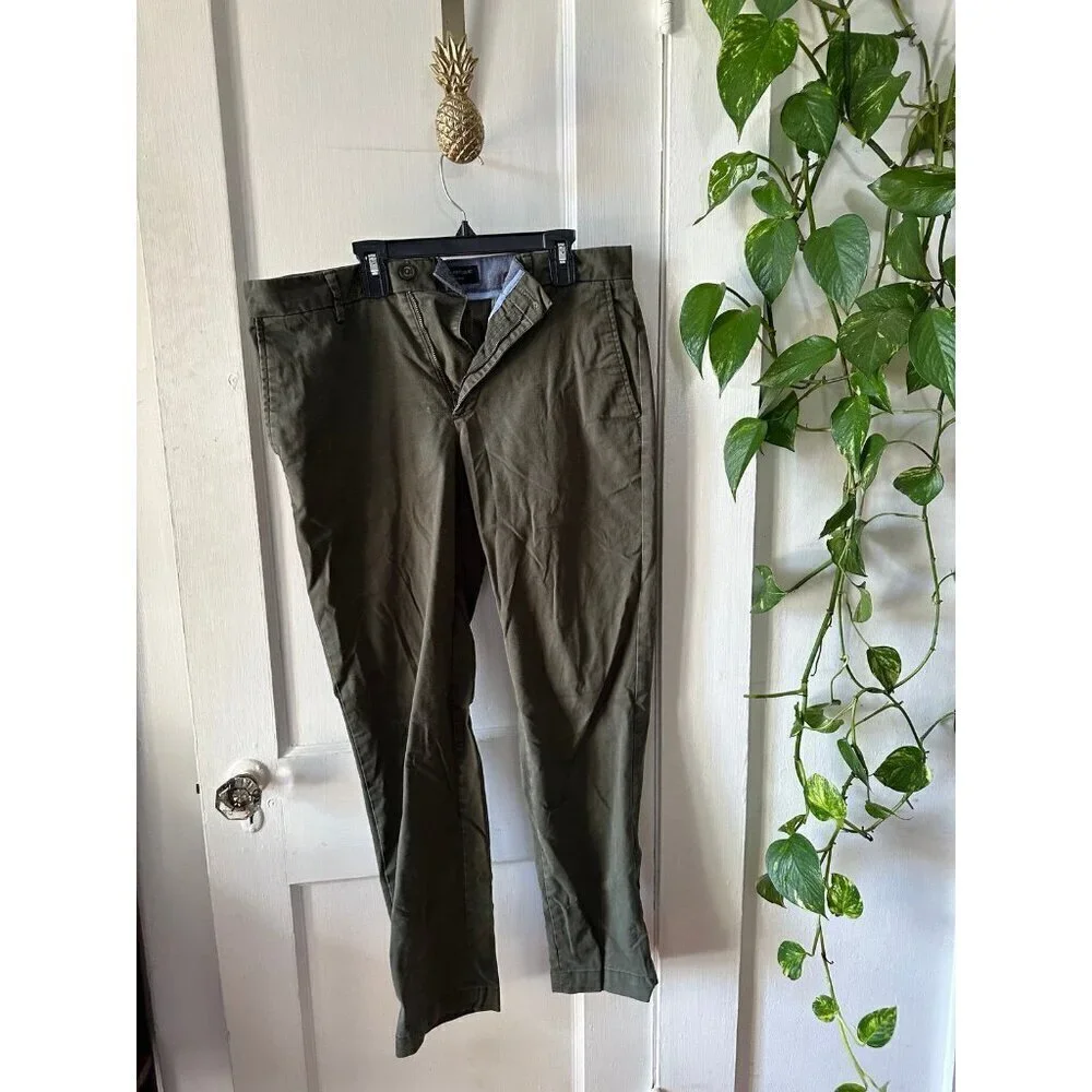 Banana Republic Men’s size 32 x 32 pants